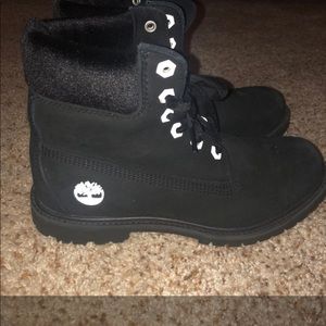 Woman’s timberlands size 8